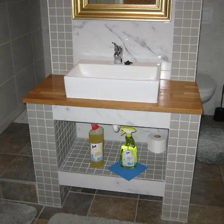 Neveriner Zimmervermietung Appartamento *