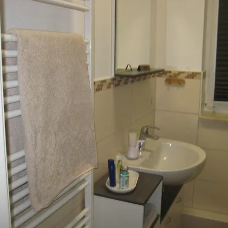 Neveriner Zimmervermietung Appartamento Neverin